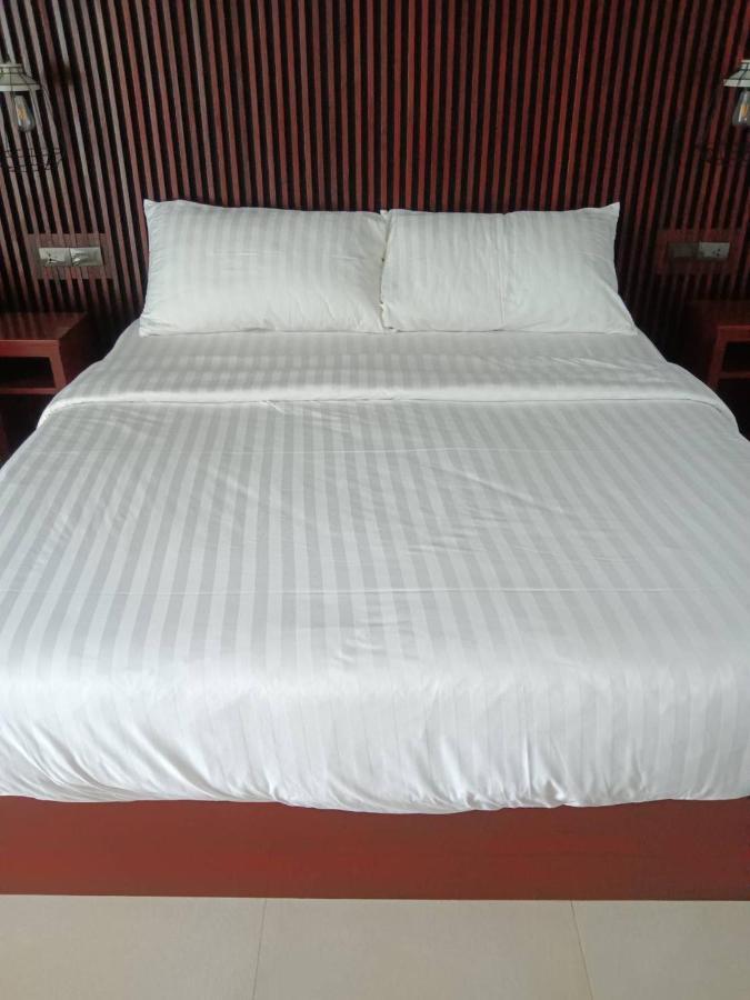 Beach House By Rose Massage Nai Thon Beach Dış mekan fotoğraf